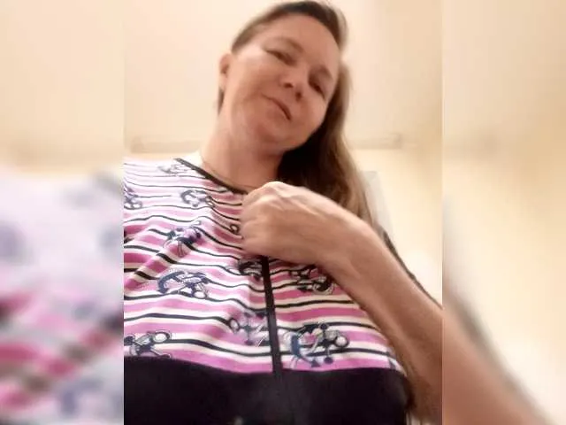 British_EmJess – webcam model profile photo Image 5