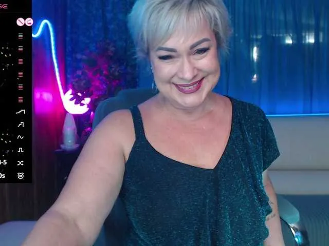 SusyBlair – webcam model profile photo Image 17