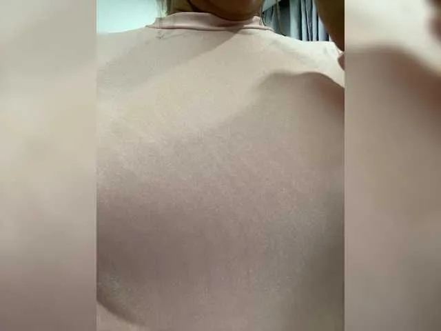 lianaa98 – webcam model profile photo Image 17