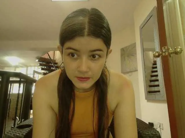 BlondeScarlettx – webcam model profile photo Image 17