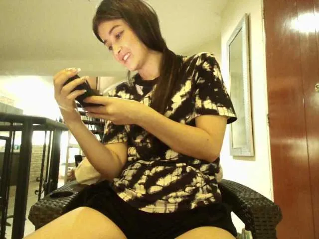 BlondeScarlettx – webcam model profile photo Image 5