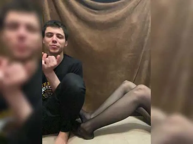 LoraDevine – webcam model profile photo Image 8