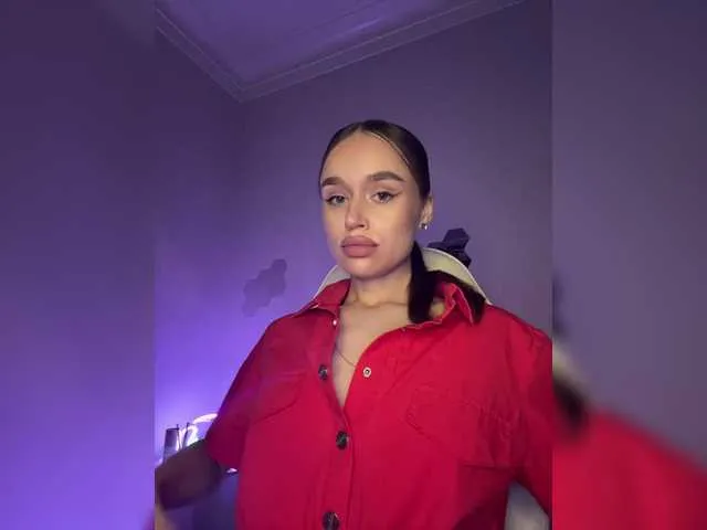 LoveCatsuit – webcam model profile photo Image 17