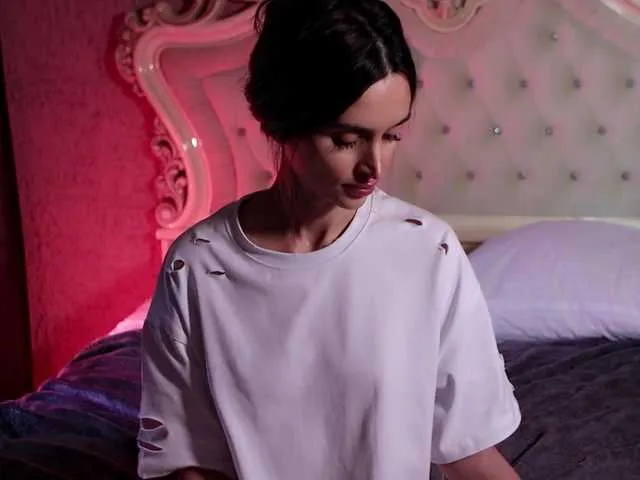 wildrossy – webcam model profile photo Image 8