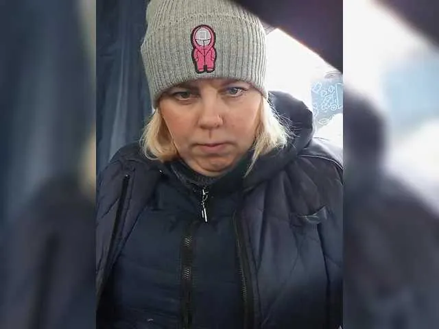 EVA2311 – webcam model profile photo