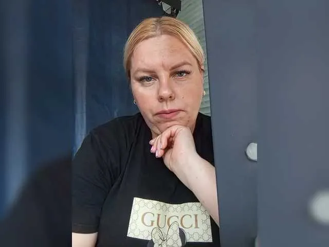 BlondeScarlettx – webcam model profile photo Image 11