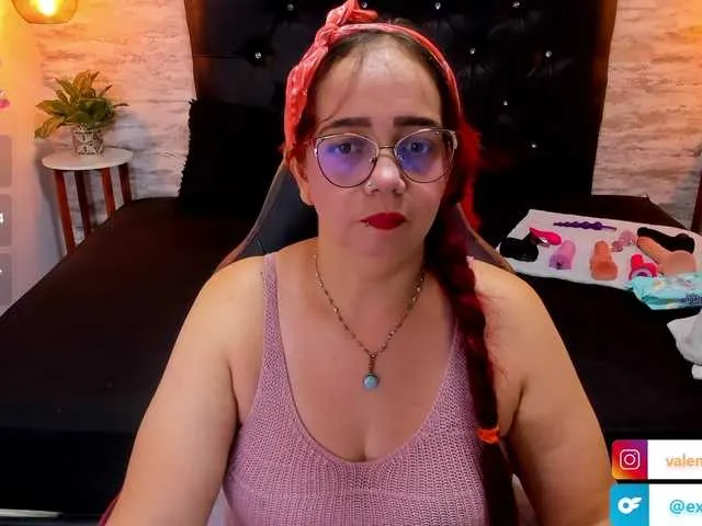 GoldenTeen20 – webcam model profile photo Image 10