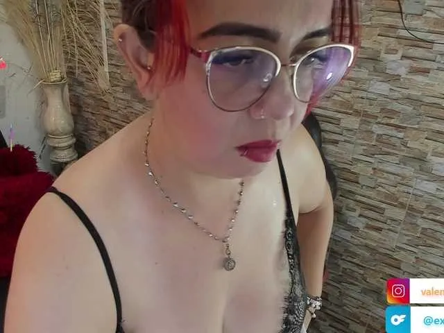 GoldenTeen20 – webcam model profile photo Image 3