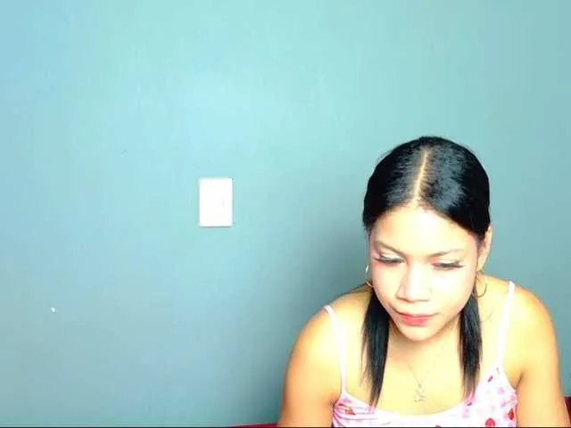 PARTYNEXTNEXT – webcam model profile photo Image 11