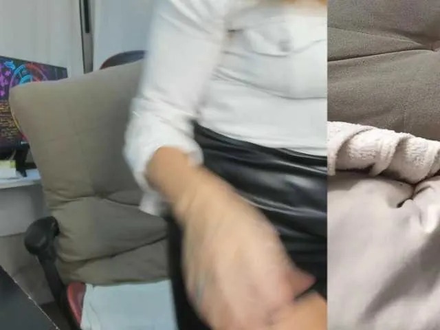 MartinaCroxx – webcam model profile photo Image 16