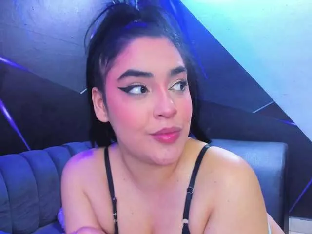 TyleneBuck – webcam model profile photo Image 6