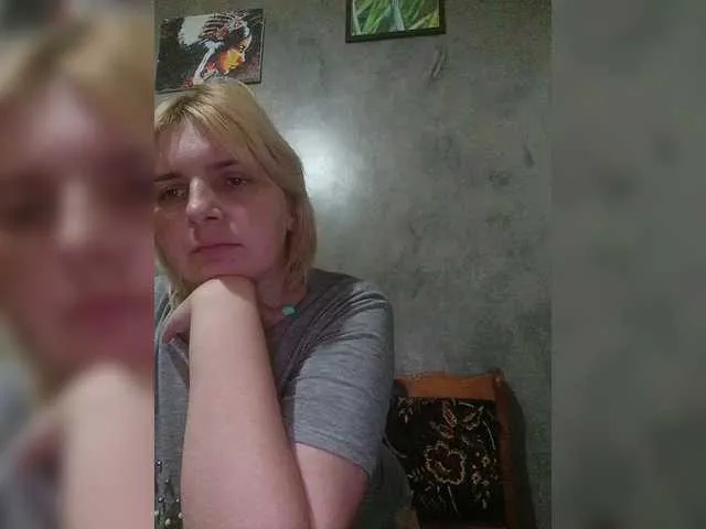 BlondeScarlettx – webcam model profile photo Image 12