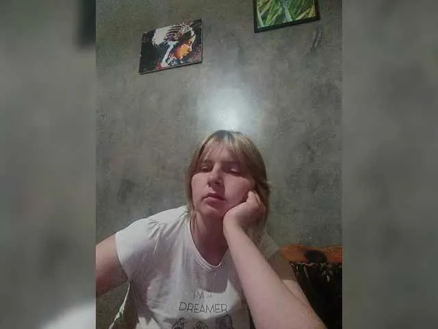 BlondeScarlettx – webcam model profile photo Image 3