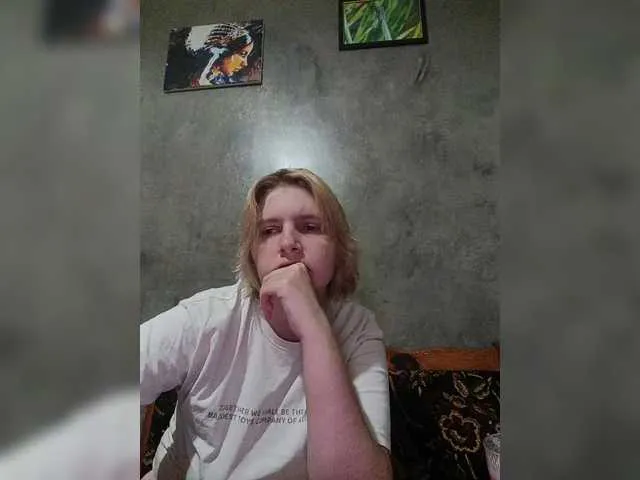 BlondeScarlettx – webcam model profile photo Image 5