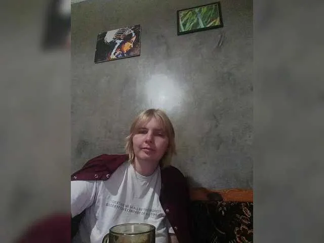 BlondeScarlettx – webcam model profile photo Image 6