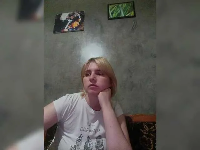 BlondeScarlettx – webcam model profile photo Image 9