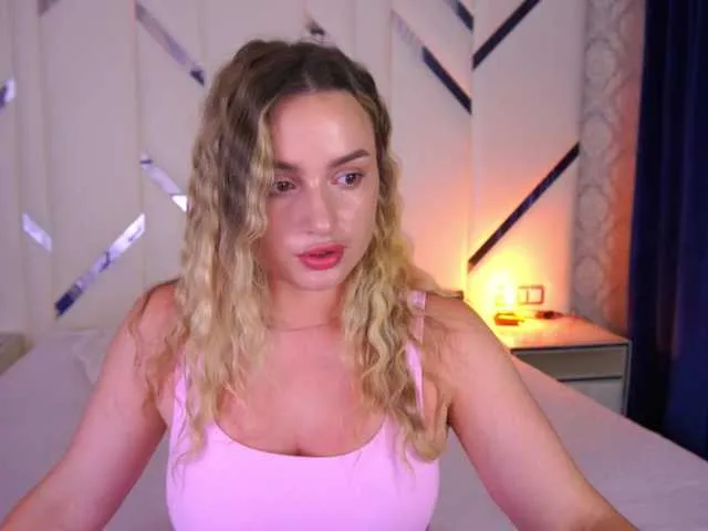 SusyBlair – webcam model profile photo Image 2