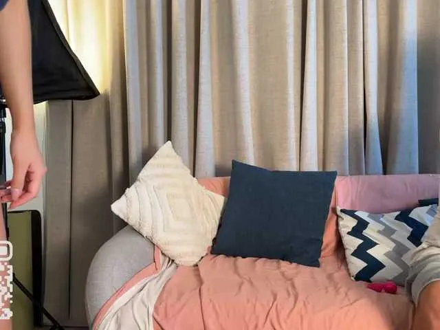 blondeangel_4u2 – webcam model profile photo Image 19