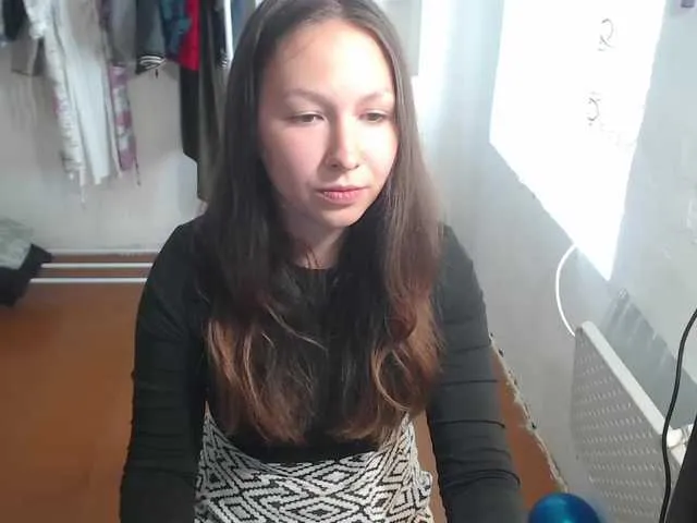 Libely – webcam model profile photo Image 13