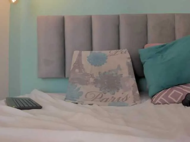 Brunetochkaaa – webcam model profile photo Image 8