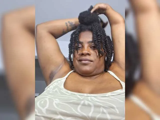 hothoneybabe – webcam model profile photo Image 10