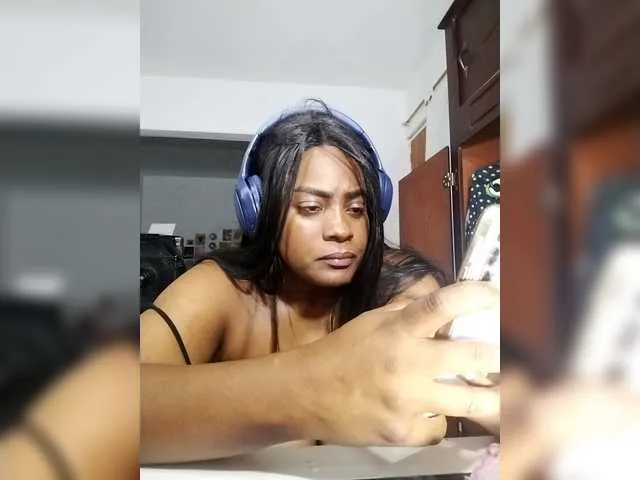 hothoneybabe – webcam model profile photo Image 12