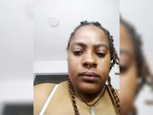 hothoneybabe – webcam model profile photo Image 3