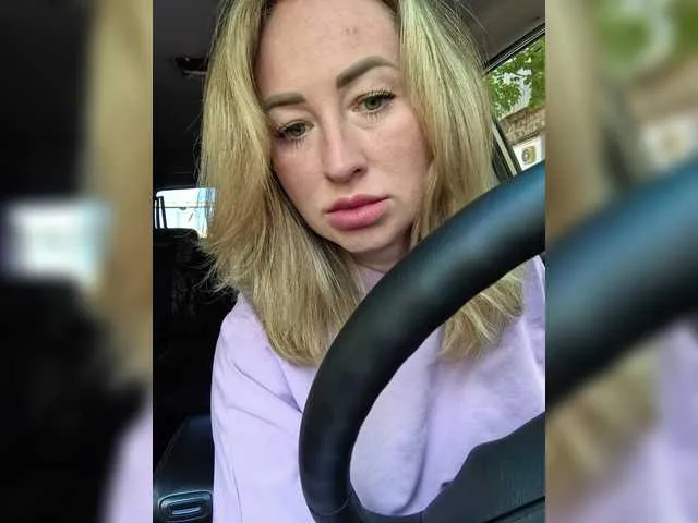 BlondeScarlettx – webcam model profile photo Image 15