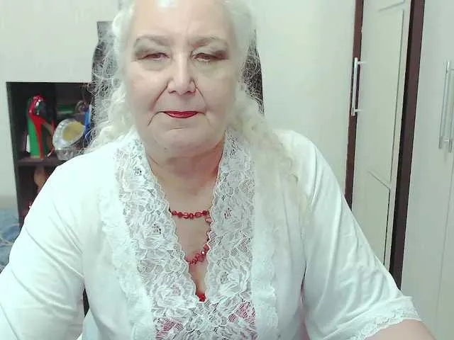 --Tati-- – webcam model profile photo Image 12