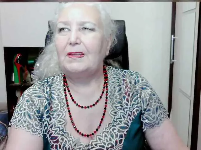 --Tati-- – webcam model profile photo Image 17