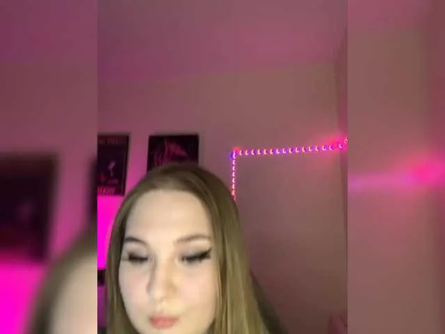 Blondebeauty19 – webcam model profile photo Image 4