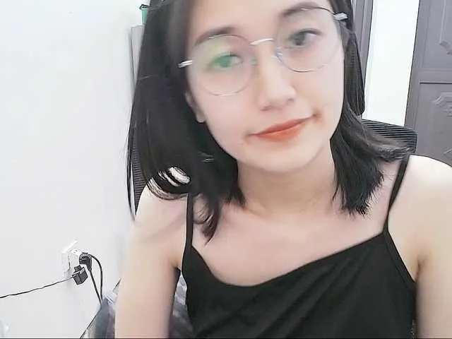 Pizdana – webcam model profile photo Image 6