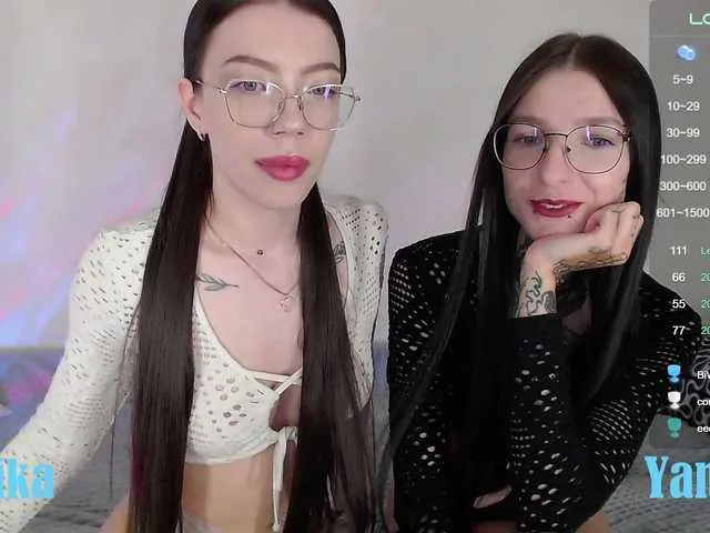 LoraDevine – webcam model profile photo Image 4