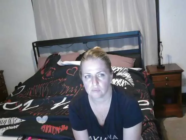 BissMiss – webcam model profile photo Image 15