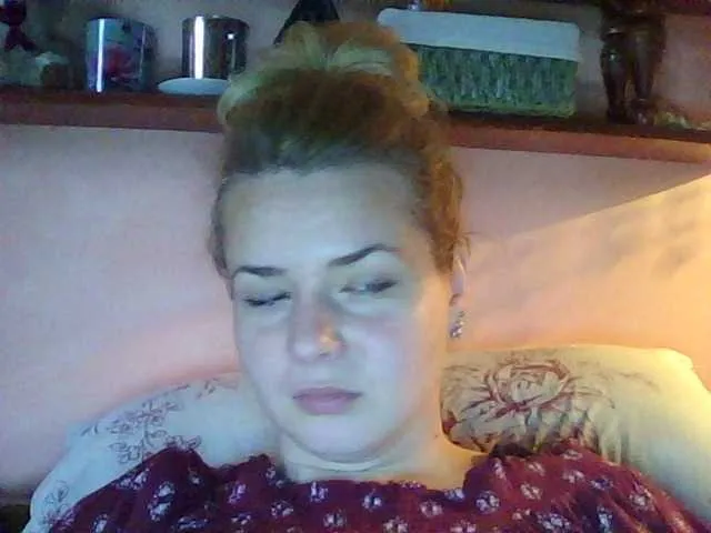 KrissyQueen – webcam model profile photo Image 2