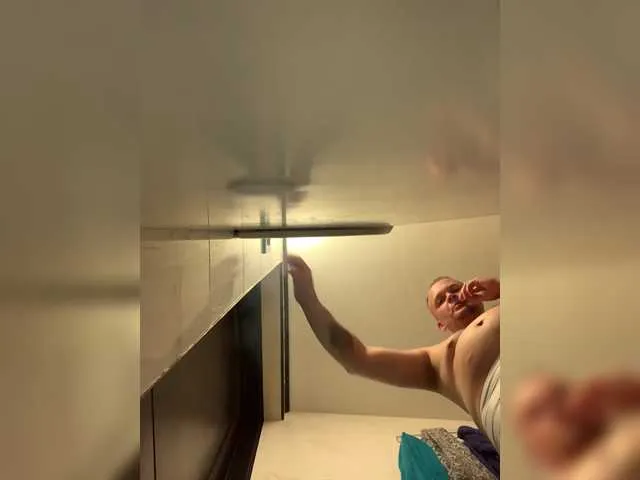 TyleneBuck – webcam model profile photo Image 8