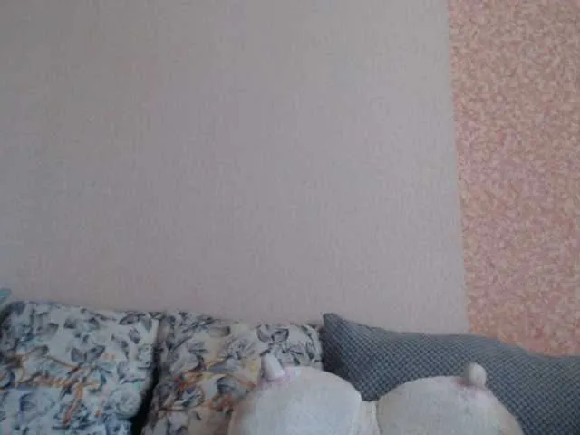 Chiaralovee – webcam model profile photo Image 14