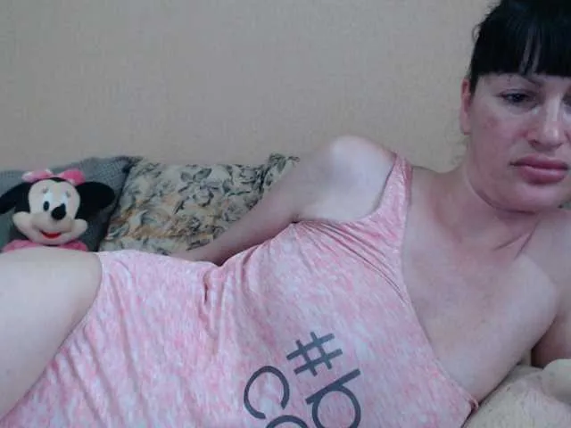 Chiaralovee – webcam model profile photo Image 8