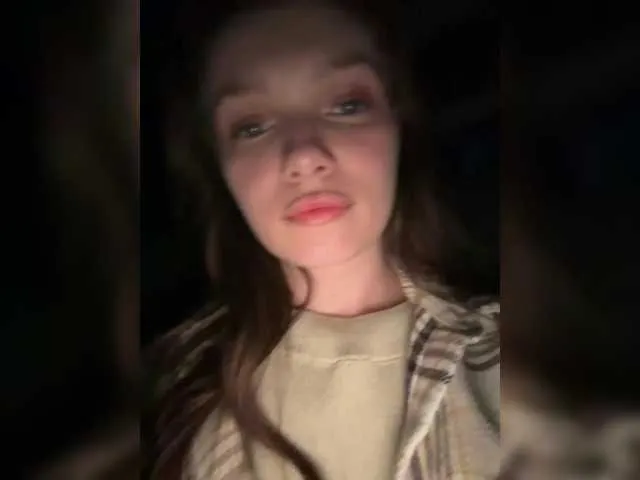 KaronVondielingen – webcam model profile photo Image 7