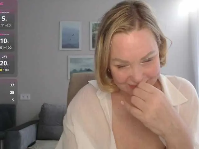 blondeambitionnn – webcam model profile photo Image 17