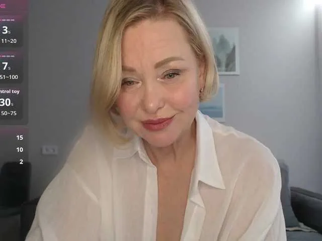 blondeambitionnn – webcam model profile photo Image 9