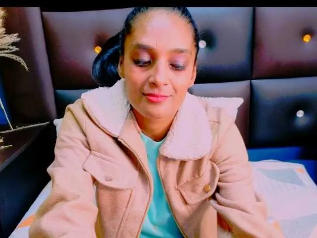 SusyBlair – webcam model profile photo Image 17