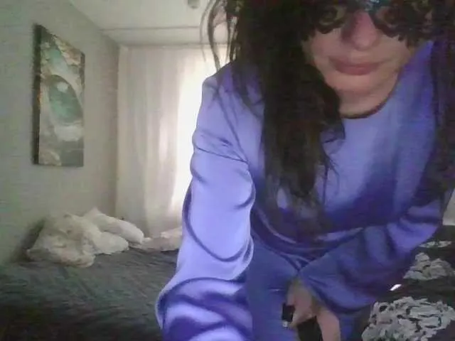 sexlove12002 – webcam model profile photo Image 2