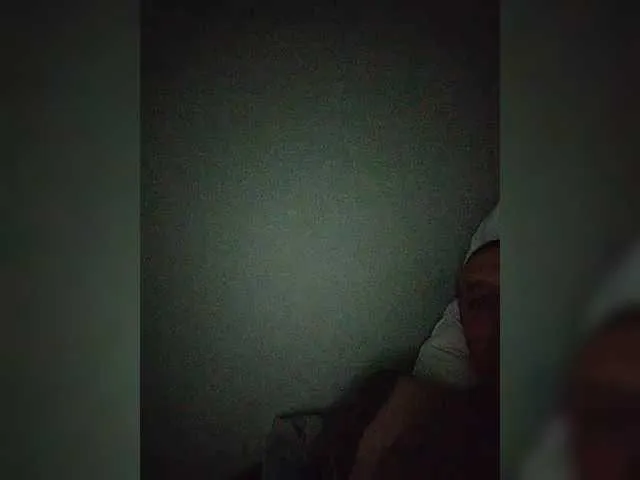 sexlove12002 – webcam model profile photo Image 3