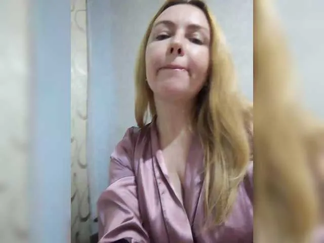 BabeBeth40 – webcam model profile photo Image 14