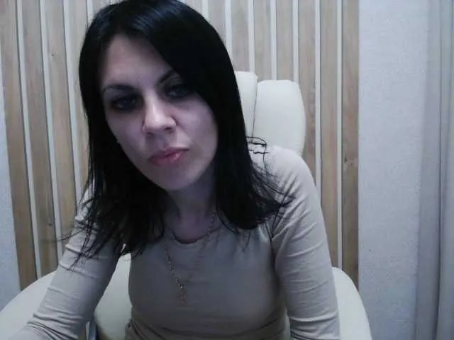 --Tati-- – webcam model profile photo Image 5