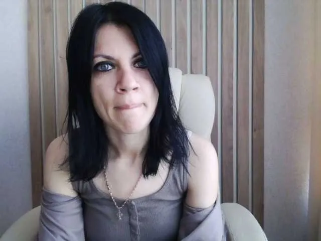 --Tati-- – webcam model profile photo Image 6