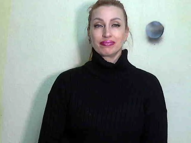 Irinchi – webcam model profile photo