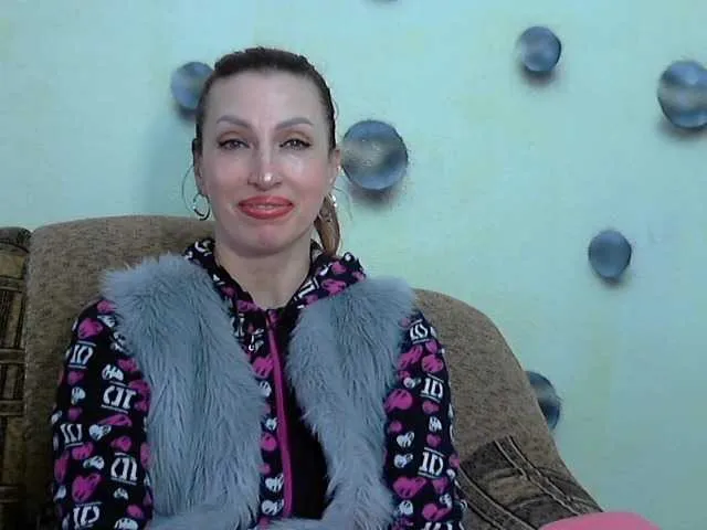 BabeBeth40 – webcam model profile photo Image 5