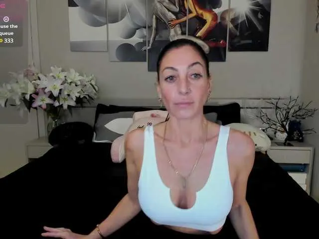 IrinkaGata – webcam model profile photo